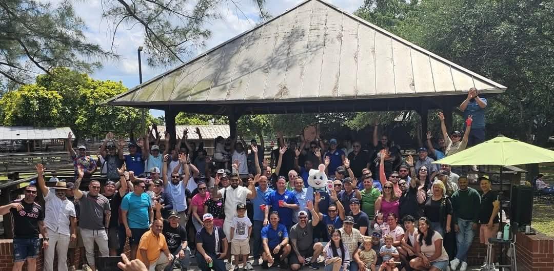Brothers Gather for Annual Spring Picnic | Hermanos se Reúnen para el Picnic Anual de Primavera